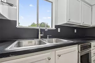 2664 Bering Dr, Houston, TX 77057 - Photo 9