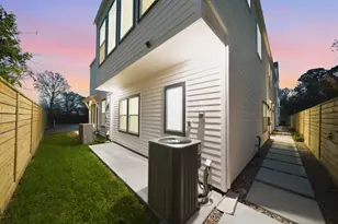 328 Janisch, Houston, TX 77018 - Photo 3