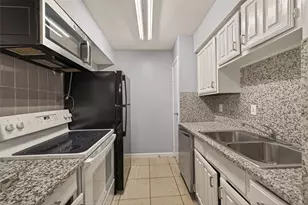 10202 Forum Park Dr, Houston, TX 77036 - Photo 19