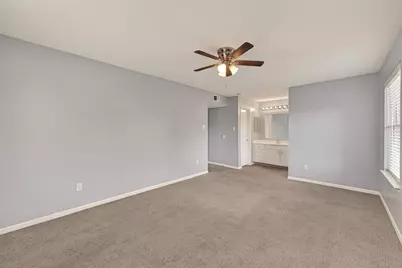 10202 Forum Park Dr #14, Houston, TX 77036 - Photo 11