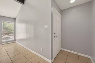 10202 Forum Park Dr, Houston, TX 77036 - Photo 29