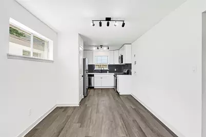 8701 Bertwood Street, Houston, TX 77016 - Photo 9