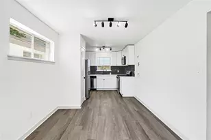 8701 Bertwood St, Houston, TX 77016 - Photo 9