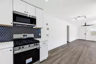 8701 Bertwood St, Houston, TX 77016 - Photo 11