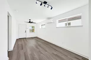8701 Bertwood St, Houston, TX 77016 - Photo 7