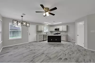 9111 Walnut Glen Drive, Houston, TX 77064 - Photo 15