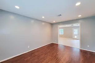 5846 Ettrick Dr, Houston, TX 77035 - Photo 23