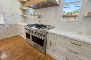 826 Ralfallen St, Houston, TX 77008 - Photo 11