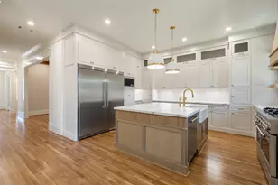 826 Ralfallen St, Houston, TX 77008 - Photo 9