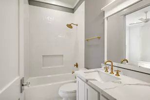 826 Ralfallen St, Houston, TX 77008 - Photo 27