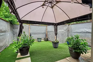 880 Tully Rd, Houston, TX 77079 - Photo 7