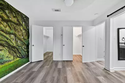 880 Tully Road #17, Houston, TX 77079 - Photo 11