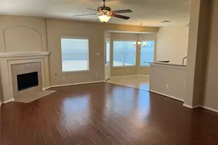 4023 Bentwood Cir, Dickinson, TX 77539 - Photo 3