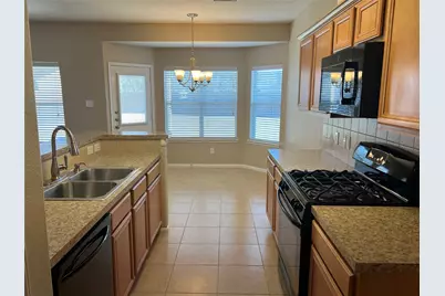 4023 Bentwood Circle, Dickinson, TX 77539 - Photo 5