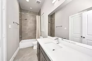 2114 Stuart St, Houston, TX 77004 - Photo 9