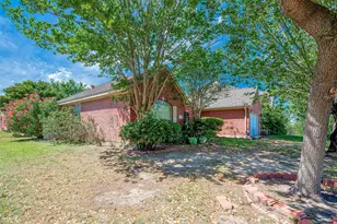 8918 Rustling Leaves Rd, Houston, TX 77083 - Photo 5