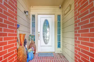 8918 Rustling Leaves Rd, Houston, TX 77083 - Photo 7