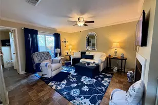 418 Garland Dr, Lake Jackson, TX 77566 - Photo 1