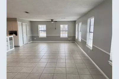 22 Sue Lane, Highlands, TX 77562 - Photo 3