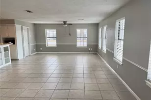 22 Sue Ln, Highlands, TX 77562 - Photo 3