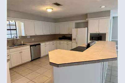 22 Sue Lane, Highlands, TX 77562 - Photo 5