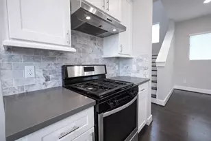 10806 Warwana Rd, Houston, TX 77043 - Photo 9