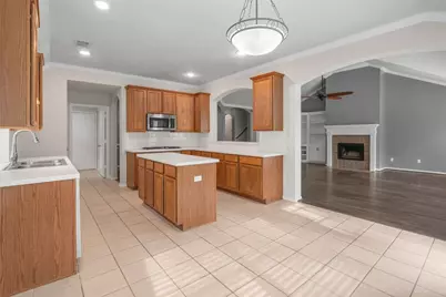 95 E Whistlers Bend Circle, The Woodlands, TX 77384 - Photo 13