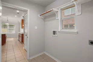 95 E Whistlers Bend Cir, The Woodlands, TX 77384 - Photo 9