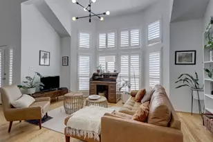1237 W 17th St, Houston, TX 77008 - Photo 1
