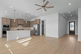 209 Sandhill Grv Trl, Waller, TX 77484 - Photo 5