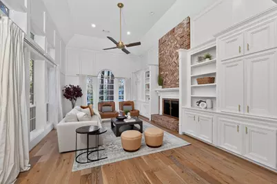 32 Mellow Leaf Court, The Woodlands, TX 77381 - Photo 5