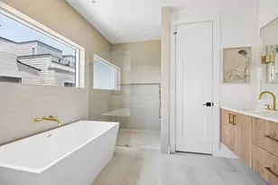 727 W 21st St, Houston, TX 77008 - Photo 23