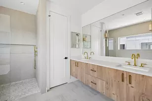 727 W 21st St, Houston, TX 77008 - Photo 25