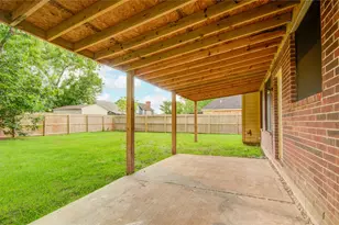 107 Mango St, Lake Jackson, TX 77566 - Photo 25