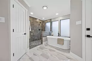 1202 Briar Bayou Dr, Houston, TX 77077 - Photo 19