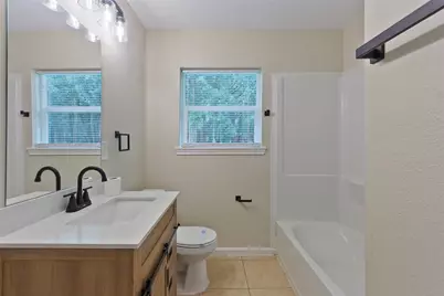 102 S 5th Street, Alvin, TX 77511 - Photo 5