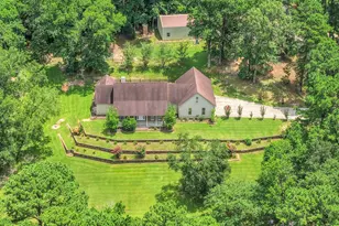 401 Hill Creek Dr, Coldspring, TX 77331 - Photo 1