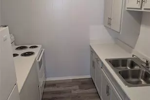 1311 1/2 21st St, Huntsville, TX 77340 - Photo 3