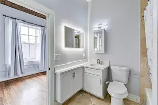 2700 Albany St, Houston, TX 77006 - Photo 17