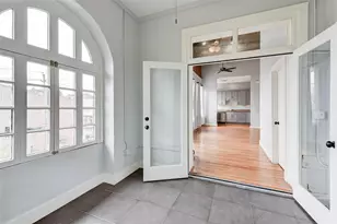 2700 Albany St, Houston, TX 77006 - Photo 13