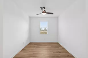 203 S Rose Marie Ln, Montgomery, TX 77356 - Photo 3