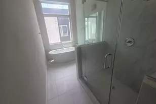 2705 St Emanuel St, Houston, TX 77004 - Photo 11