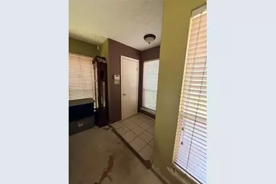 8518 Scenic Green Drive, Houston, TX 77088 - Photo 7