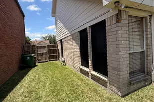 8518 Scenic Green Dr, Houston, TX 77088 - Photo 3