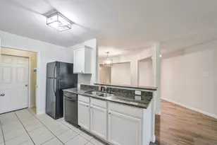 9919 Opal Rock Dr, Rosharon, TX 77583 - Photo 9