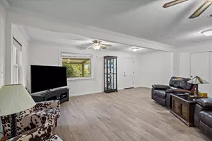 603 Shady Glen Dr, Anahuac, TX 77514 - Photo 15