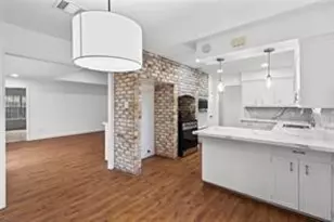 10930 Bob White Dr, Houston, TX 77096 - Photo 9