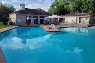 10930 Bob White Dr, Houston, TX 77096 - Photo 19