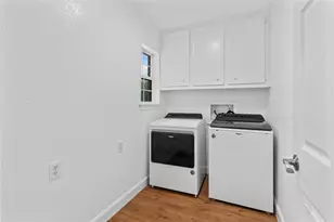 10930 Bob White Dr, Houston, TX 77096 - Photo 15