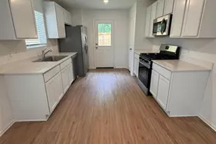 22483 Douglas Ct, New Caney, TX 77357 - Photo 3